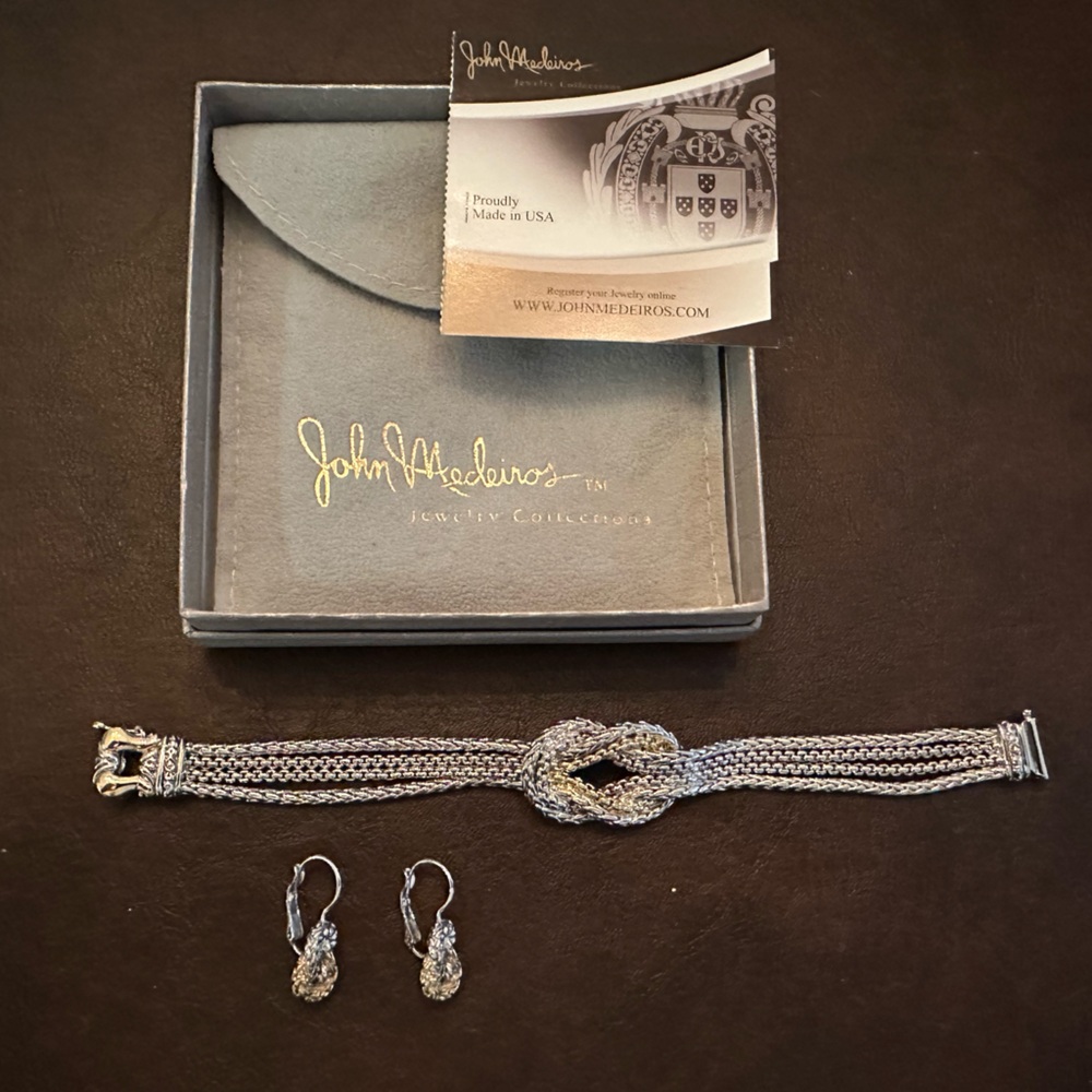 NIB John Mederios Anvil Knot Bracelet and Earring Set